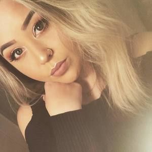 Meet your Posher, Karlie